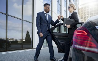 elegant-uber-driver-giving-taxi-ride (1)